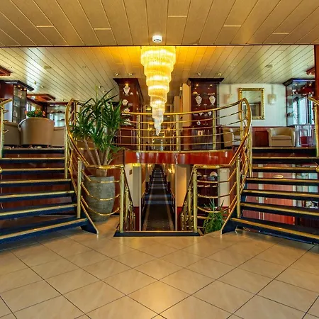 Kd Hotelship Comfort מלון