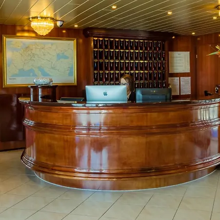 מלון Kd Hotelship Comfort