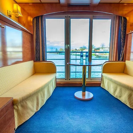 מלון Kd Hotelship Comfort דיסלדורף